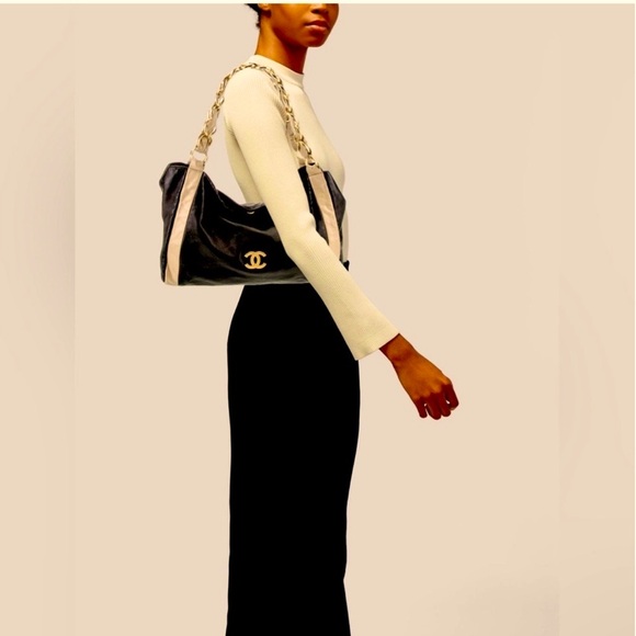 🔥 RARE Chanel Olsen Lambskin Hobo Bag - Picture 5 of 16